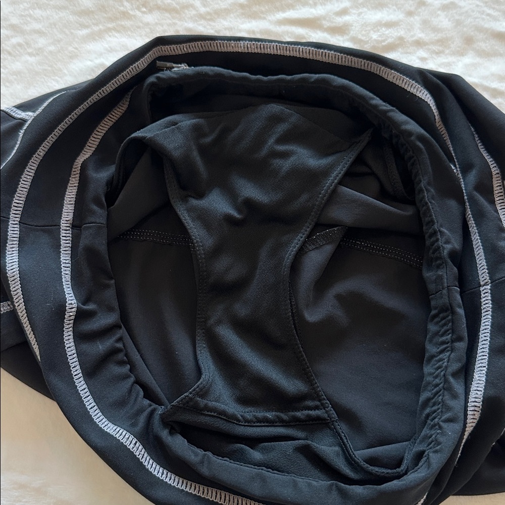 Athleta Mid Rise Running Shorts - Picture 6 of 8
